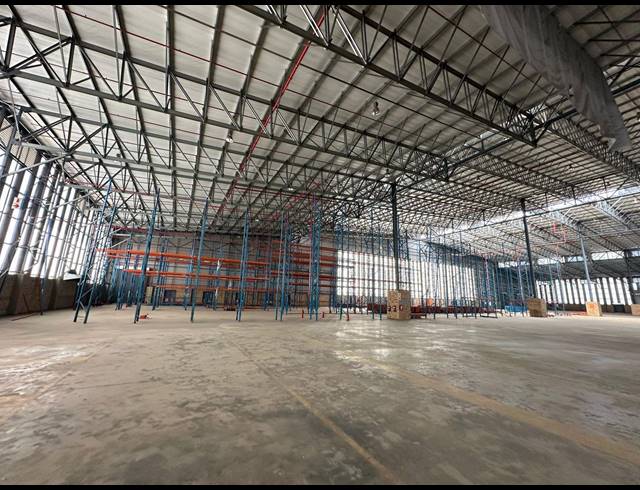 22,510M² WAREHOUSE TO LET IN MOSTYN PARK